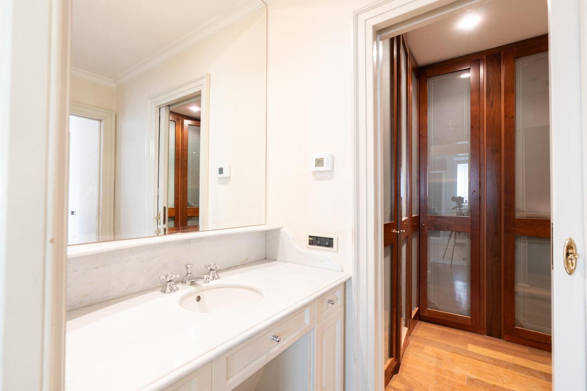 B&B Frida Suite Home Trani Exterior photo